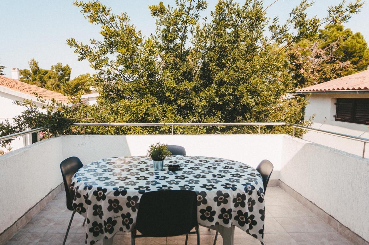 Apartmani Males Rogoznica  Exterior photo